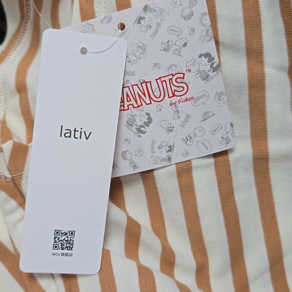 Peanuts-Official Long Sleeve T shirt - Picture 2 of 6